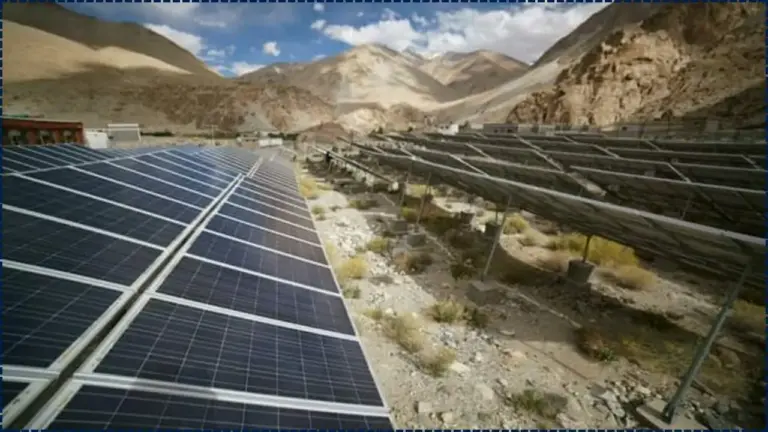 World’s Largest Vertical Solar Farm